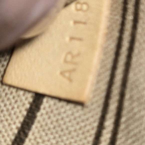 Louis Vuitton Brown Monogram Shoulder Bag - Picture 9 of 14